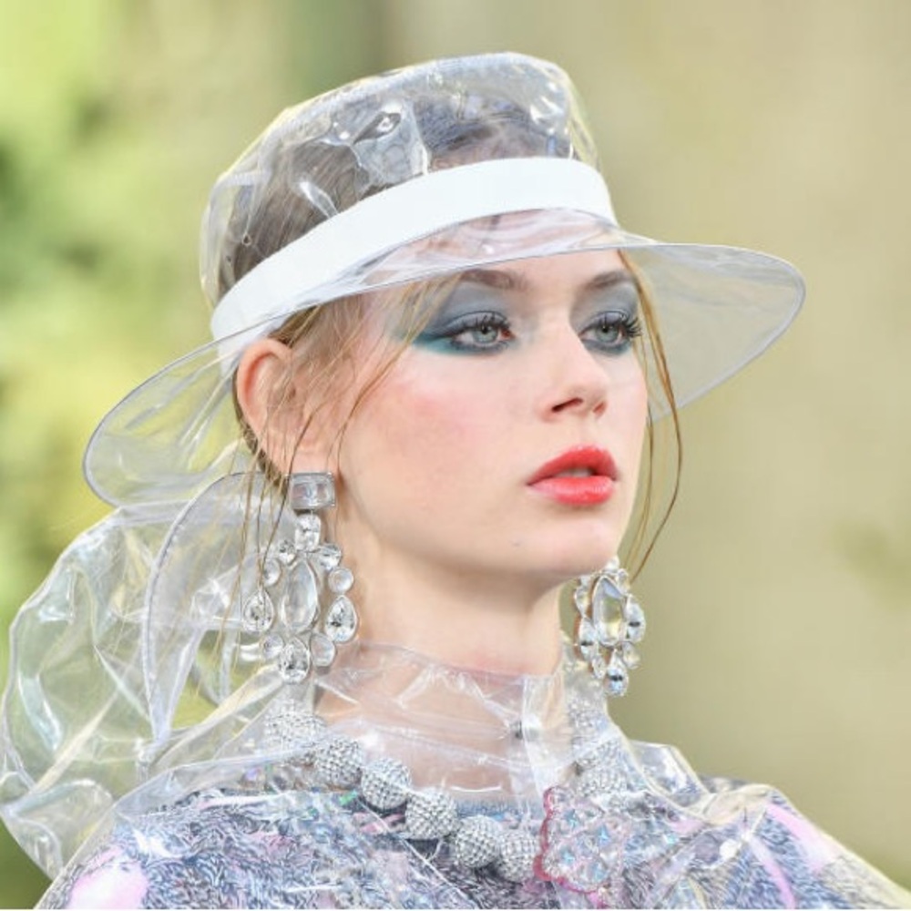 Chanel transparent RARE tweed hat - Picture 7 of 8